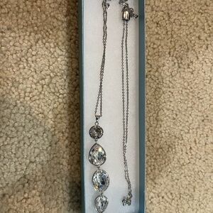 Glisten Pendant Necklace